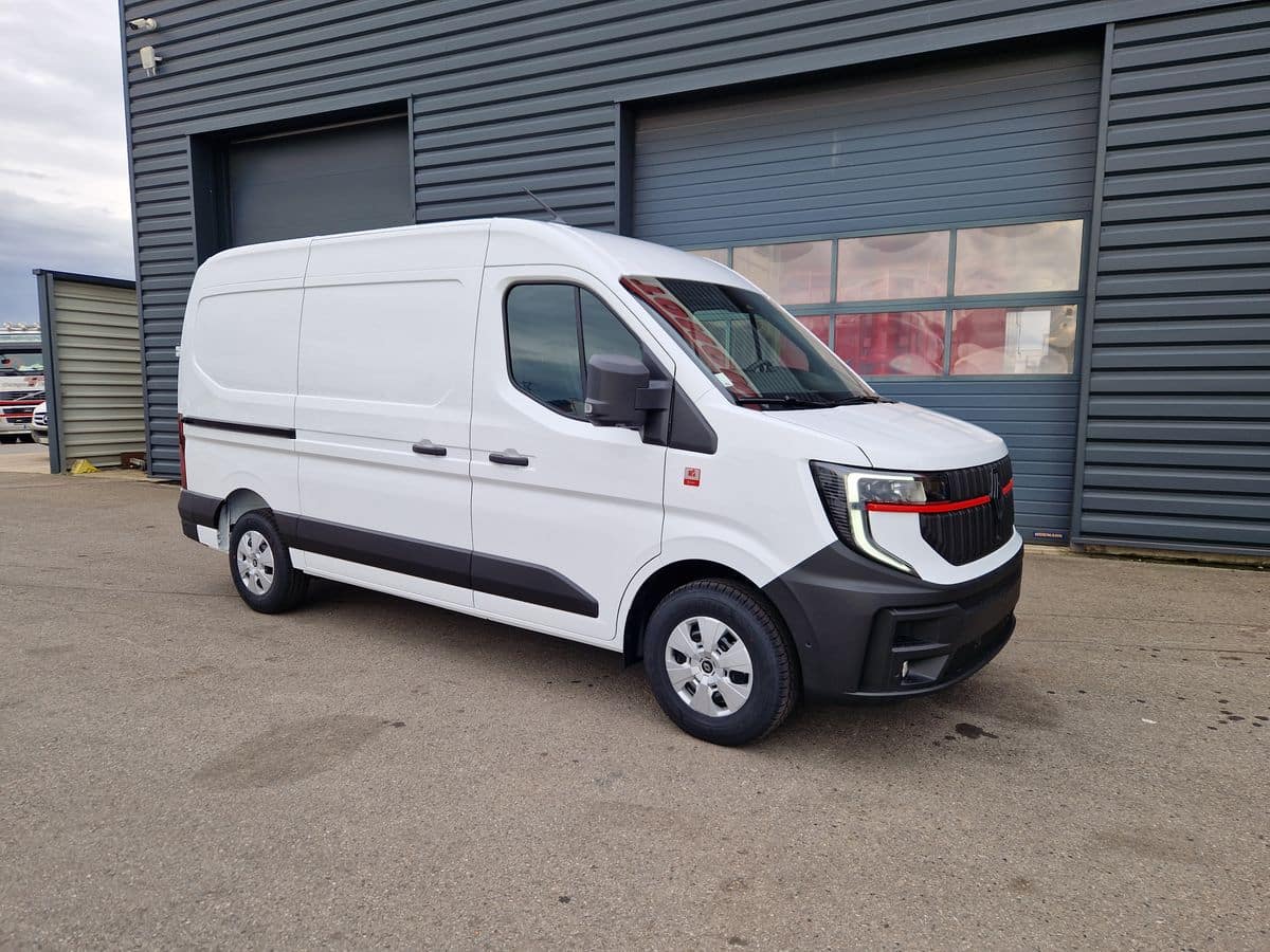 RENAULT MASTER L2H2 RED 170