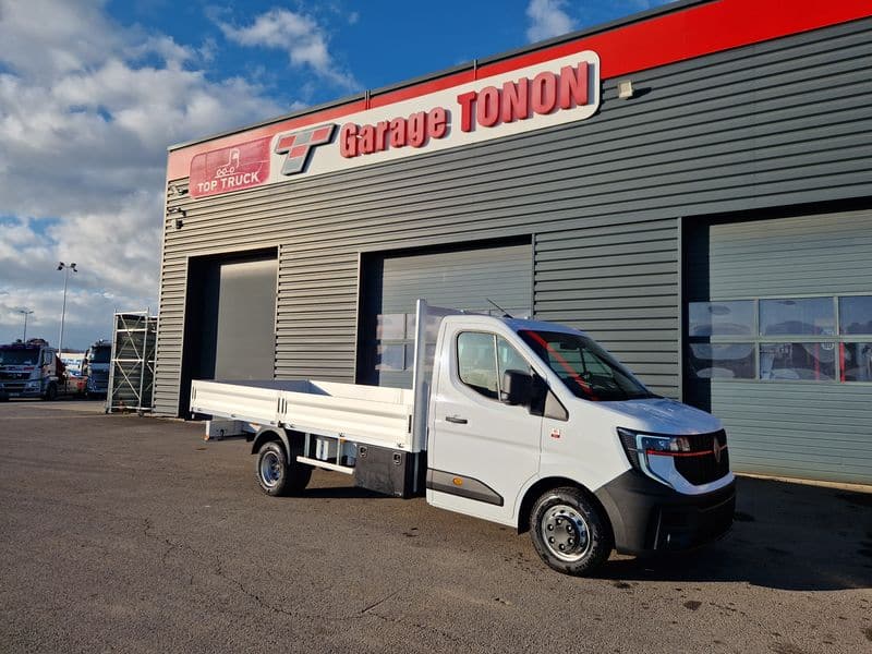 RENAULT MASTER 170 RED PLATEAU 4.60M